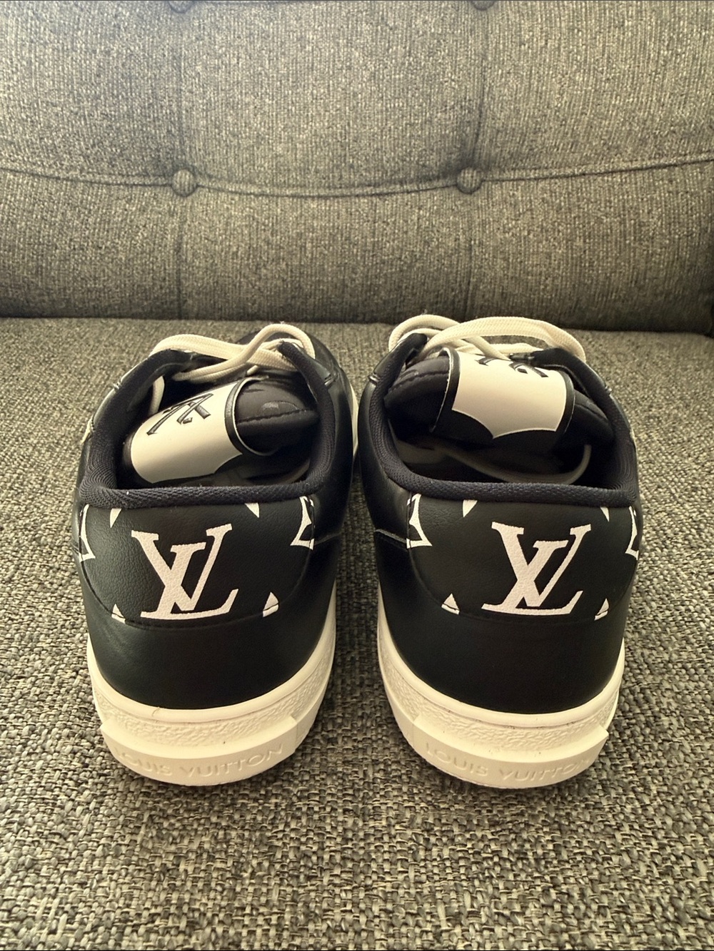 Louis V - Picture 5 of 7